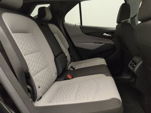 Used 2021 Chevrolet Equinox LT FWD image 19