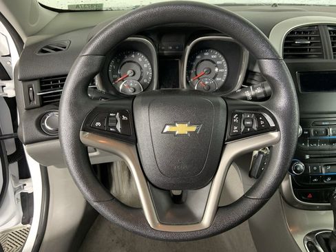 Used 2014 Chevrolet Malibu LS image 9