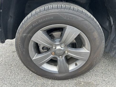 Used 2015 Jeep Patriot High Altitude AWD/4WD image 7