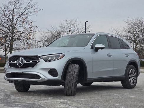 Used 2025 Mercedes-Benz GLC 300 4MATIC image 12