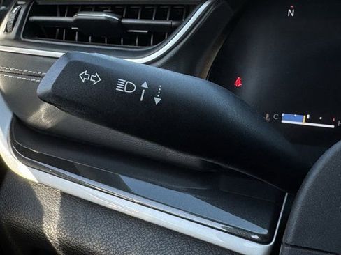 Used 2023 Jeep Grand Cherokee Laredo image 23