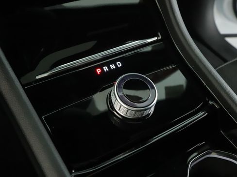 Used 2023 Jeep Grand Cherokee Altitude AWD/4WD image 16