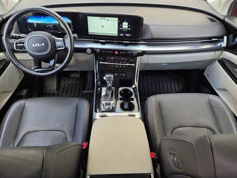 Used 2023 Kia Carnival SX Prestige FWD image 17