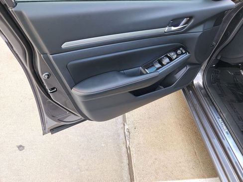 Certified 2024 Nissan Altima 2.0 SR image 30