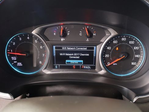 Used 2017 Chevrolet Malibu LT FWD image 4