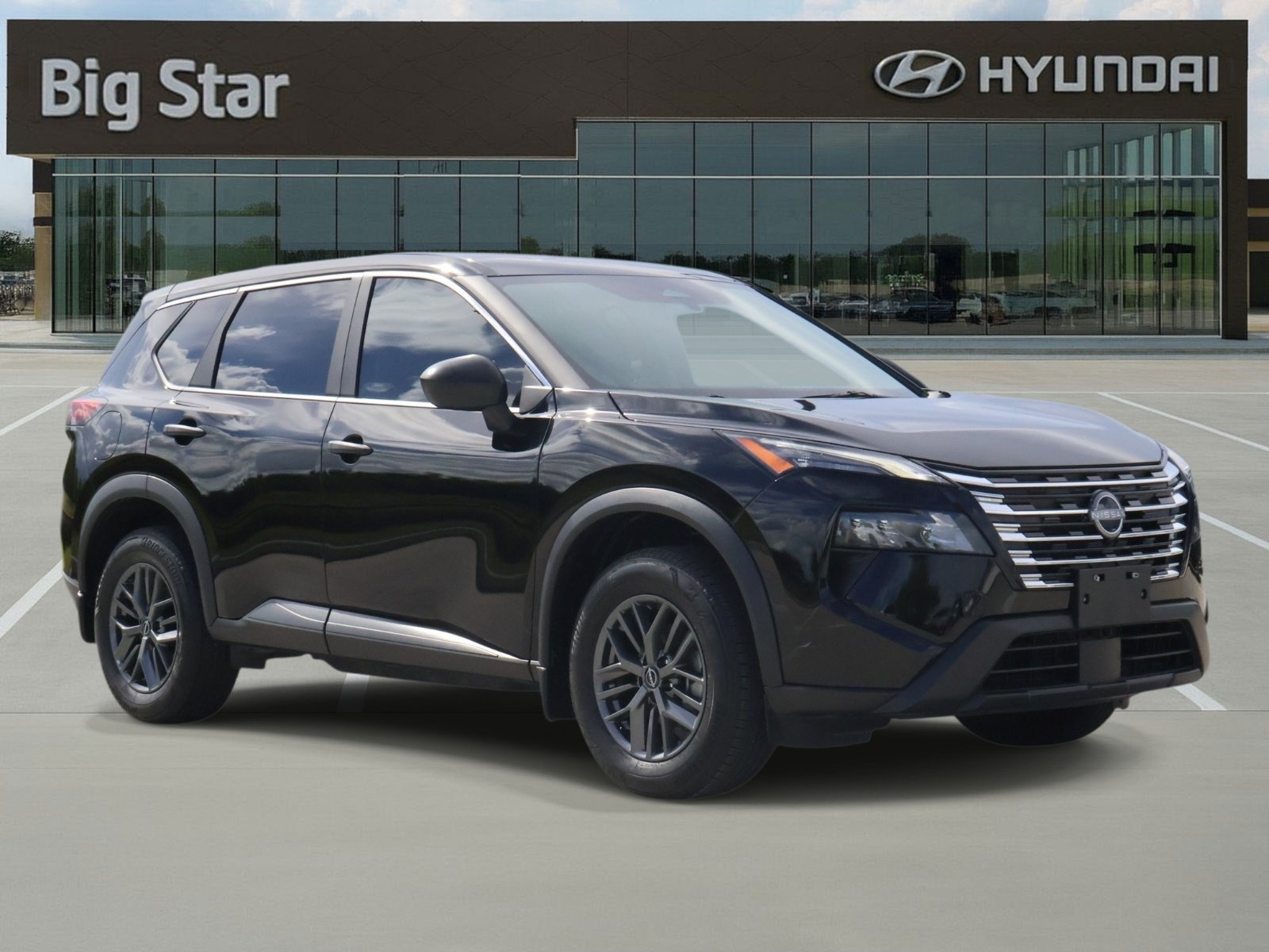 Used 2025 Nissan Rogue S FWD image 6