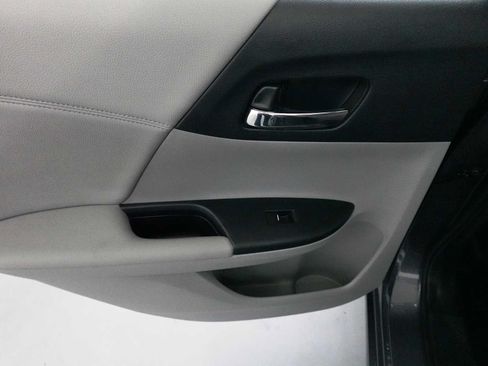 Used 2017 Honda Accord EX-L image 25