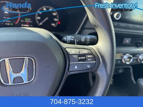 Used 2023 Honda CR-V EX image 19