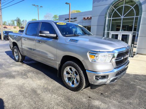 Certified 2019 RAM 1500 Big Horn AWD/4WD image 2