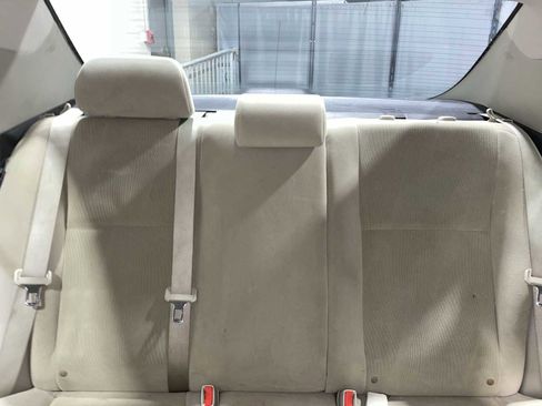 Used 2013 Toyota Corolla LE image 22