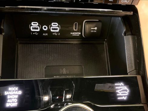 Used 2025 Jeep Grand Cherokee Summit image 34