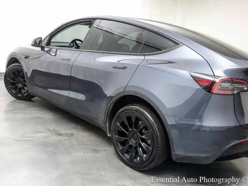 Used 2023 Tesla Model Y Long Range AWD/4WD image 10