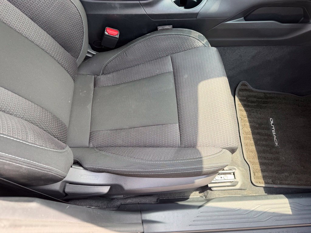 Used 2024 Subaru Outback Premium AWD/4WD image 18
