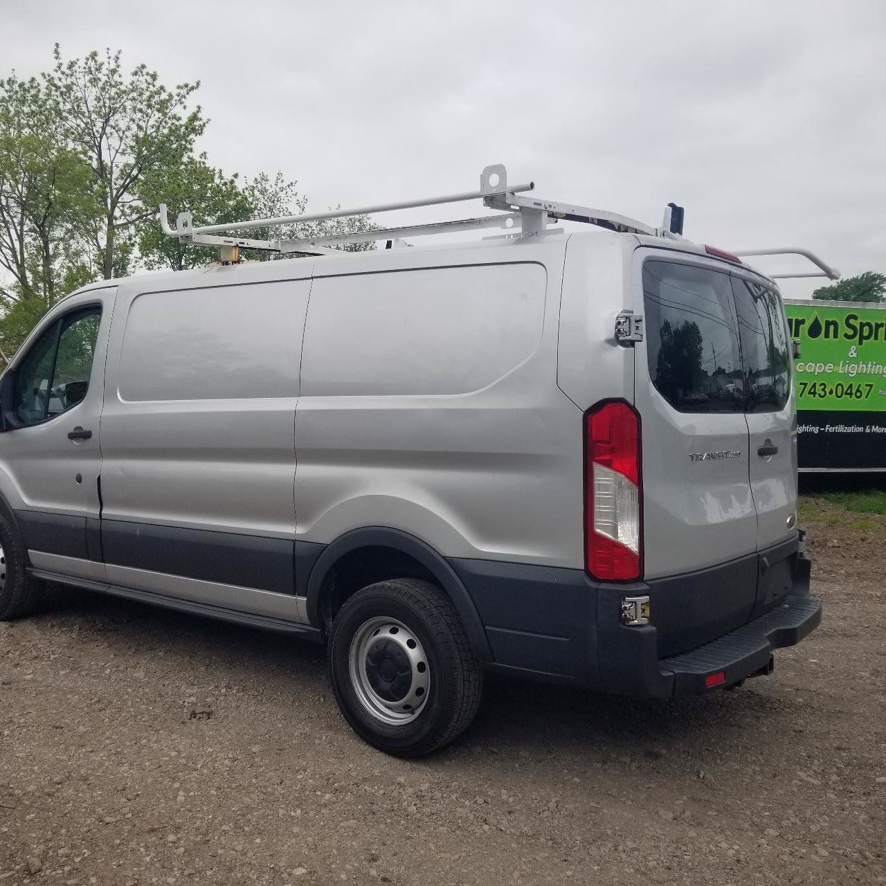 Used 2016 Ford Transit 250 130 Low Roof RWD image 3