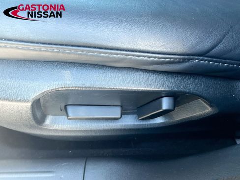 Used 2021 MAZDA CX-5 Touring image 26