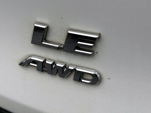 Used 2021 Toyota RAV4 LE w/ Carpet Mat Package (TMS) image 8