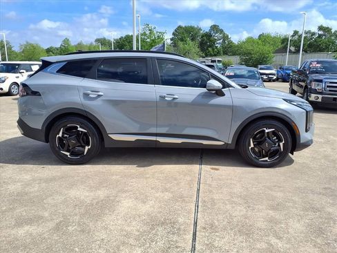 Used 2026 Kia Sportage EX w/ EX Panorama Roof Package image 6