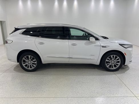 Used 2024 Buick Enclave Avenir w/ Avenir Technology Package image 5