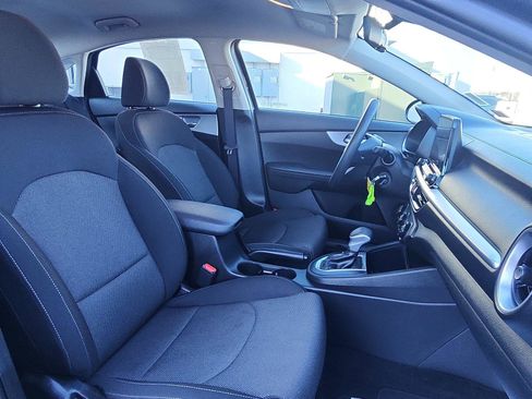 Used 2022 Kia Forte LXS image 23