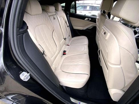 Used 2022 BMW X6 M50i w/ Executive Package image 20