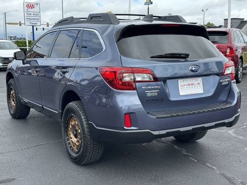 Used 2017 Subaru Outback 2.5i Premium AWD/4WD image 7