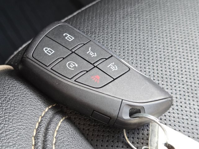 Used 2023 GMC Yukon SLT w/ SLT Luxury Package AWD/4WD image 39