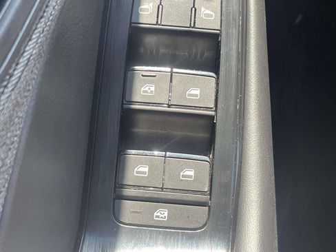 Used 2023 Nissan Rogue S FWD image 23