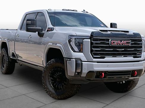 Used 2024 GMC Sierra 2500 AT4 w/ AT4 Premium Plus Package AWD/4WD image 4