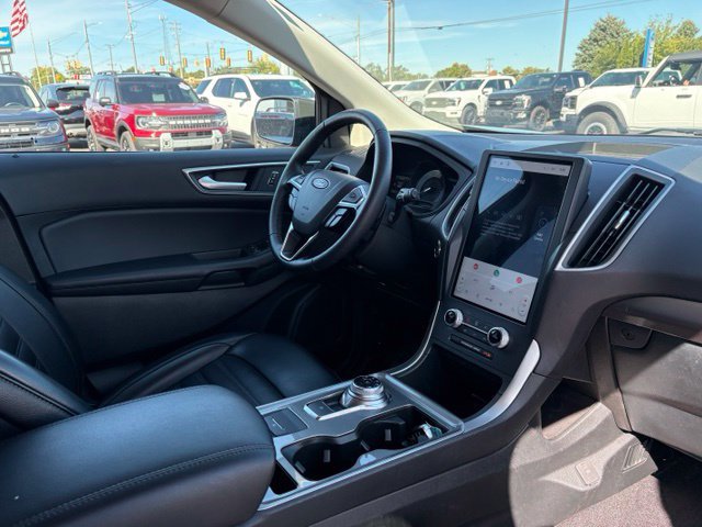 Certified 2024 Ford Edge SEL w/ Convenience Package AWD/4WD image 13