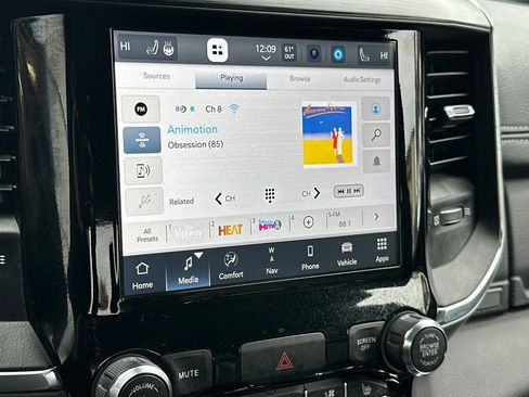 Used 2024 RAM 1500 Laramie image 24