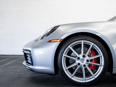 Used 2024 Porsche 911 Carrera 4S image 12