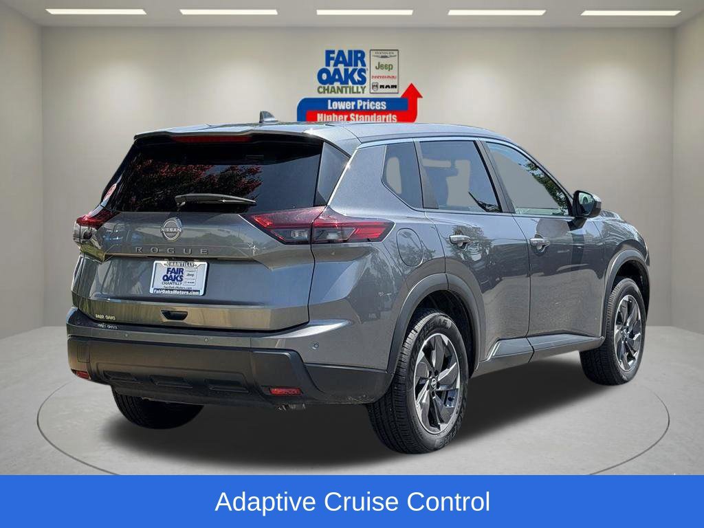 Used 2025 Nissan Rogue SV FWD image 8