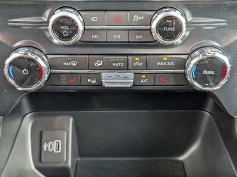 New 2026 Ford F150 XLT w/ Equipment Group 302A MID AWD/4WD image 18