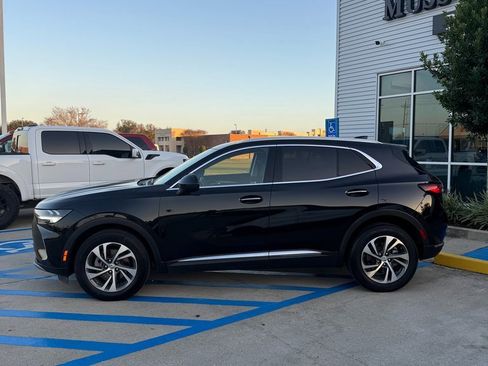 Used 2023 Buick Envision Essence image 3