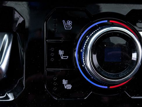 Used 2022 GMC Sierra 1500 AT4 w/ AT4 Premium Package image 26