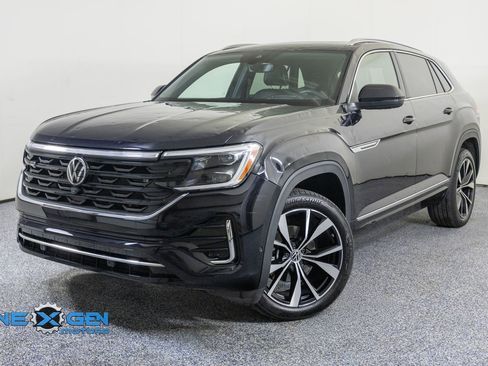Used 2024 Volkswagen Atlas Cross Sport SEL Premium R-Line AWD/4WD image 3