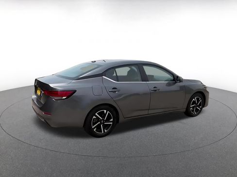 Used 2025 Nissan Sentra SV FWD image 14