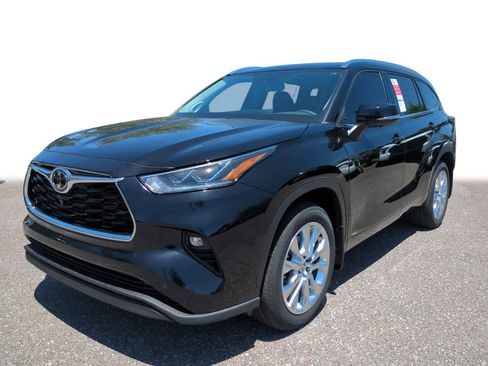 New 2026 Toyota Highlander Limited AWD/4WD image 1