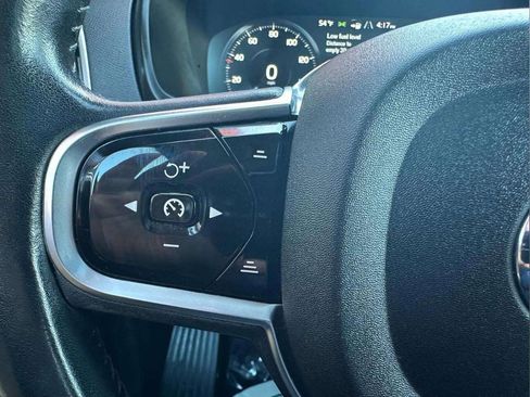 Used 2016 Volvo XC90 T6 Momentum image 25