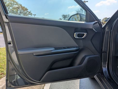 Used 2025 Kia K4 LXS image 11