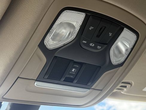 Used 2020 RAM 1500 4x4 Quad Cab image 30