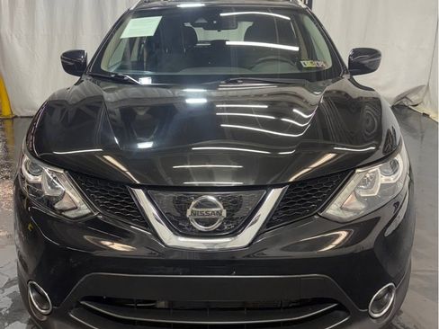 Used 2019 Nissan Rogue Sport SV w/ All-Weather Package image 2