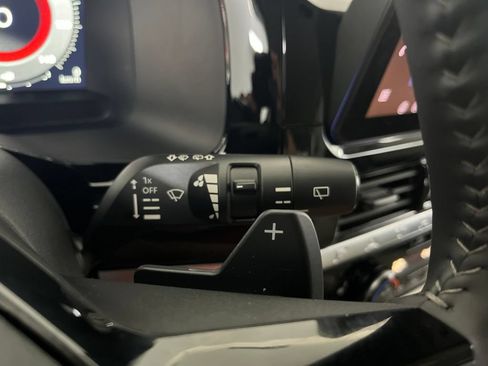 Used 2026 Nissan Pathfinder SL AWD/4WD image 62