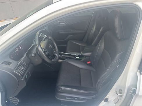 Used 2016 Honda Accord Sport image 13