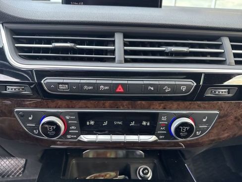 Used 2017 Audi Q7 3.0T Prestige image 7