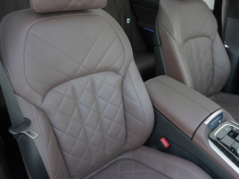 Used 2023 BMW X5 xDrive40i w/ Executive Package image 13