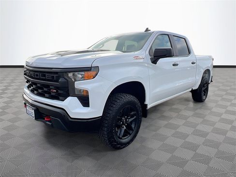 Used 2025 Chevrolet Silverado 1500 Custom Trail Boss image 3