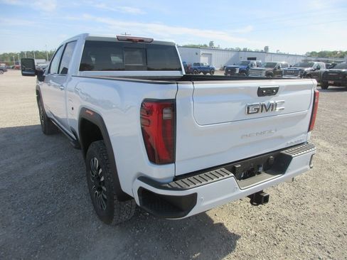 New 2026 GMC Sierra 2500 Denali Ultimate w/ Max Trailering Package AWD/4WD image 7