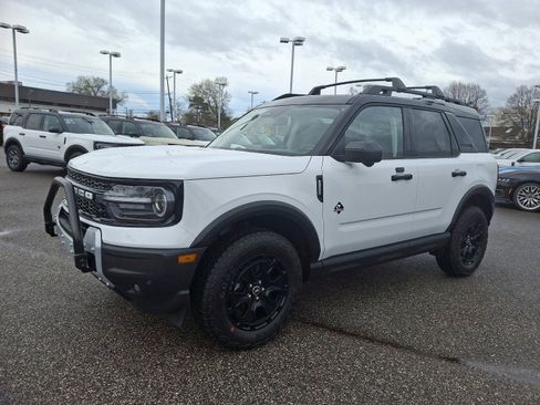 New 2025 Ford Bronco Sport Outer Banks w/ Sasquatch Outer Banks Package image 3