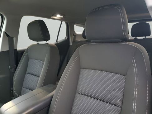 Used 2024 GMC Terrain SLE image 30